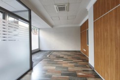 Se Alquila Local Comercial En Barakaldo Zona Centro De 85 m2
