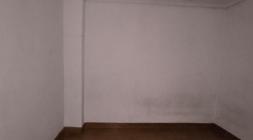 Se Vende Piso De 2 Habitaciones, Alcoba y Balcón En Ugao- Miraballes