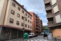 Se Vende Piso De 2 Habitaciones, Alcoba y Balcón En Ugao- Miraballes