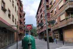 Se Vende Piso De 2 Habitaciones, Alcoba y Balcón En Ugao- Miraballes