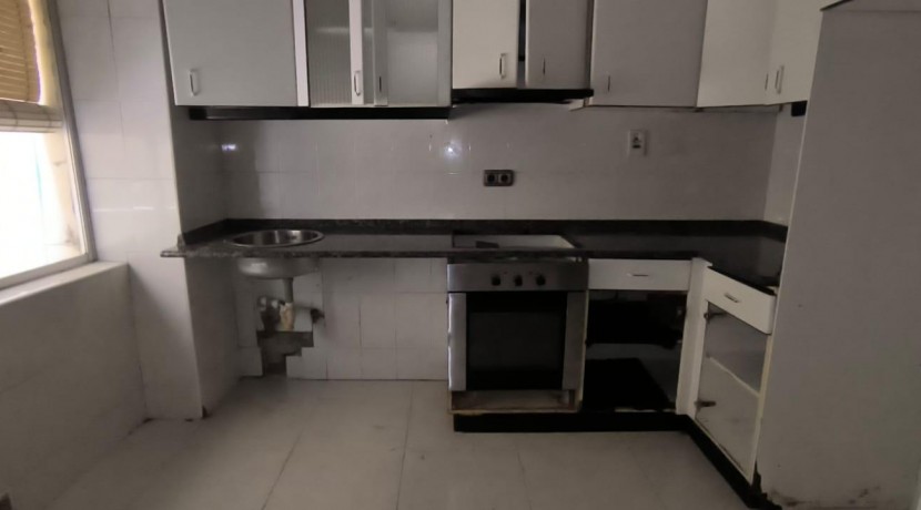 Se Vende Piso De 2 Habitaciones, Alcoba y Balcón En Ugao- Miraballes