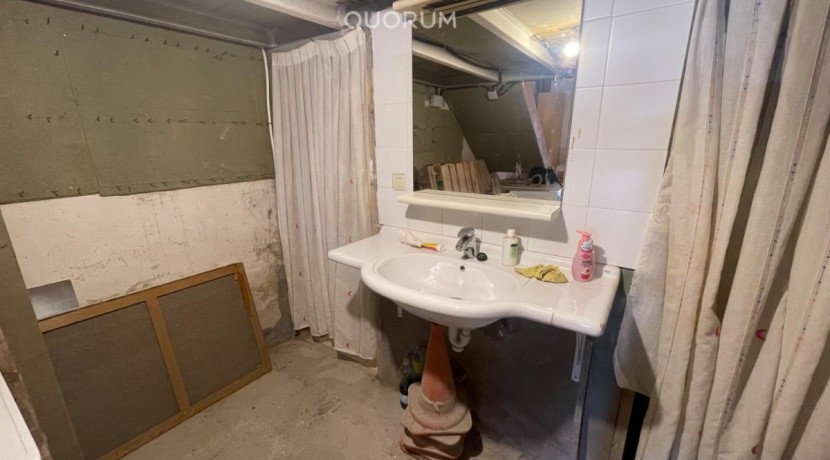 Venta de local comercial 40 m2 a pie de calle y entreplanta, en Zona Iturriaga-Santutxu.