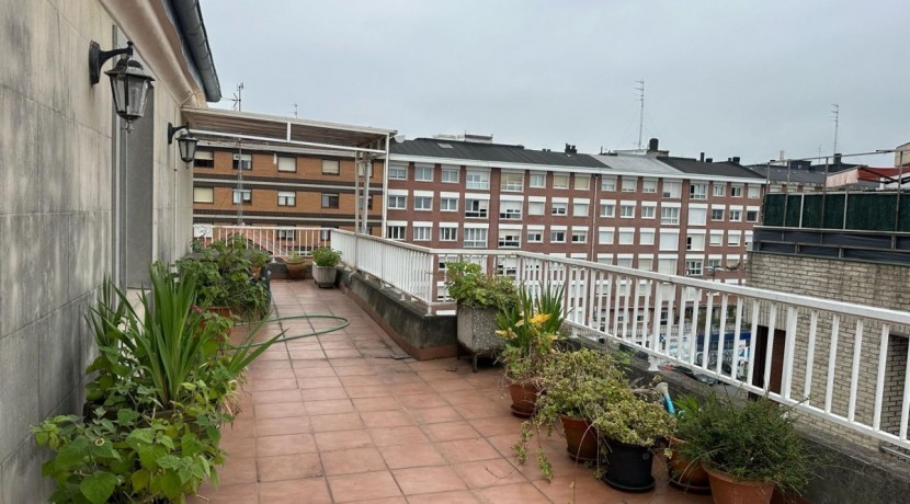 Vivienda Con Espectacular Terraza En Romo