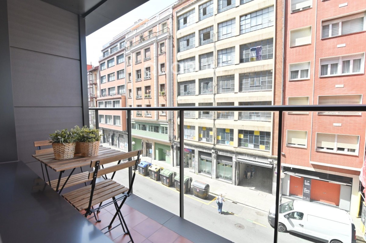 Vivienda Con Garaje Y Trastero En El Ensanche
