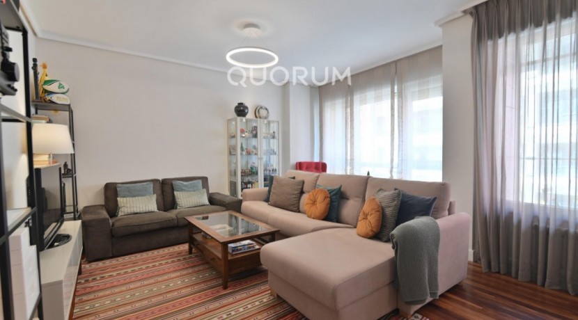 Vivienda Con Garaje Y Trastero En El Ensanche