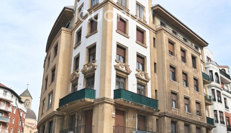 Vivienda Totalmente Exterior En El Centro De Las Arenas