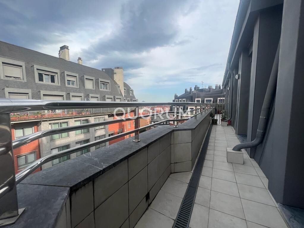 Bonito Piso A Estrenar De 1 Habitación Con Terraza En Miribilla