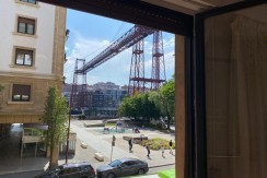 Alquiler De Despacho Con Inmejorables Vistas Al Puente Colgante