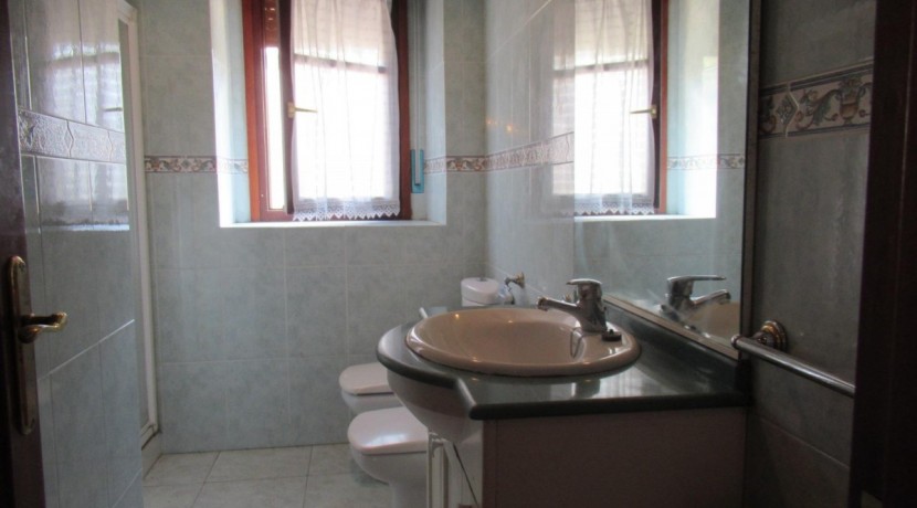 Casa Adosada En Larrabetzu