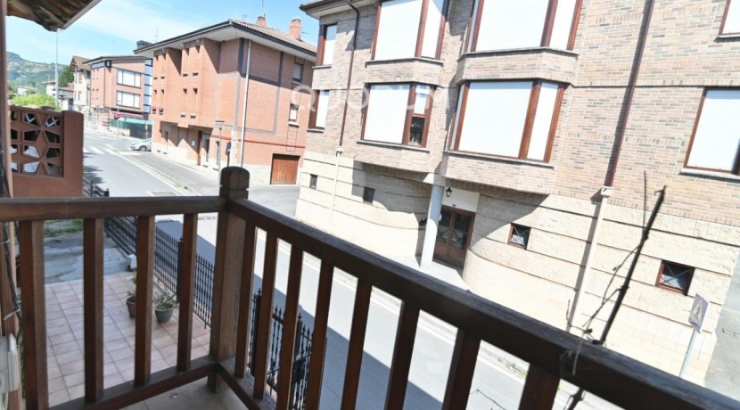 Casa Adosada En Larrabetzu