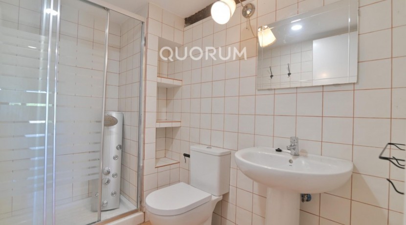 Casa Unifamiliar Con Terreno En Dima