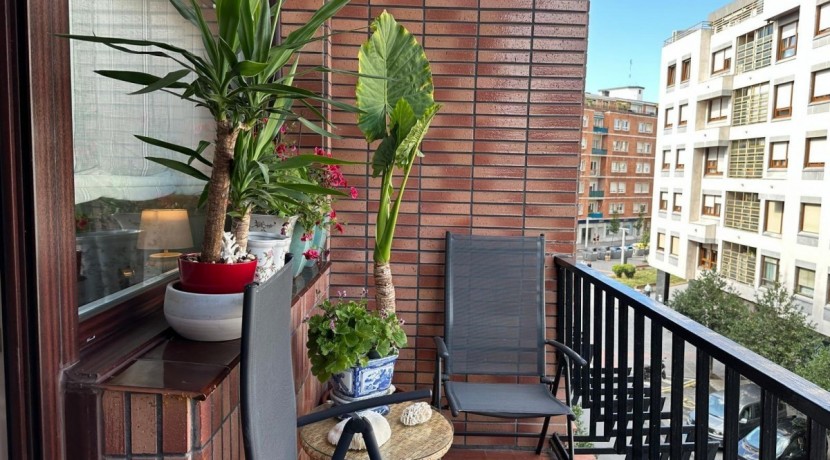 EXCELENTE VIVIENDA EN EL CENTRO DE LAS ARENAS