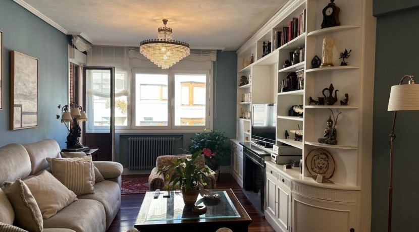 EXCELENTE VIVIENDA EN EL CENTRO DE LAS ARENAS