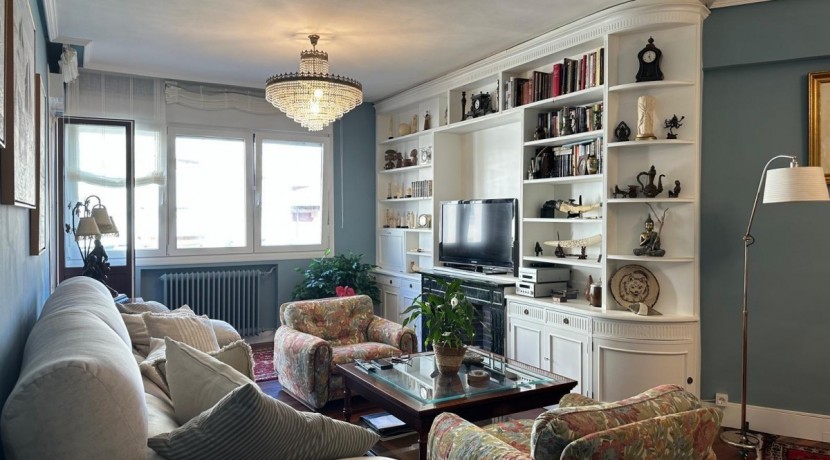 EXCELENTE VIVIENDA EN EL CENTRO DE LAS ARENAS