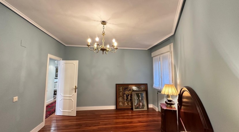 EXCELENTE VIVIENDA EN EL CENTRO DE LAS ARENAS