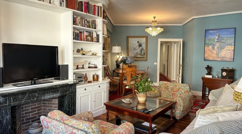 EXCELENTE VIVIENDA EN EL CENTRO DE LAS ARENAS