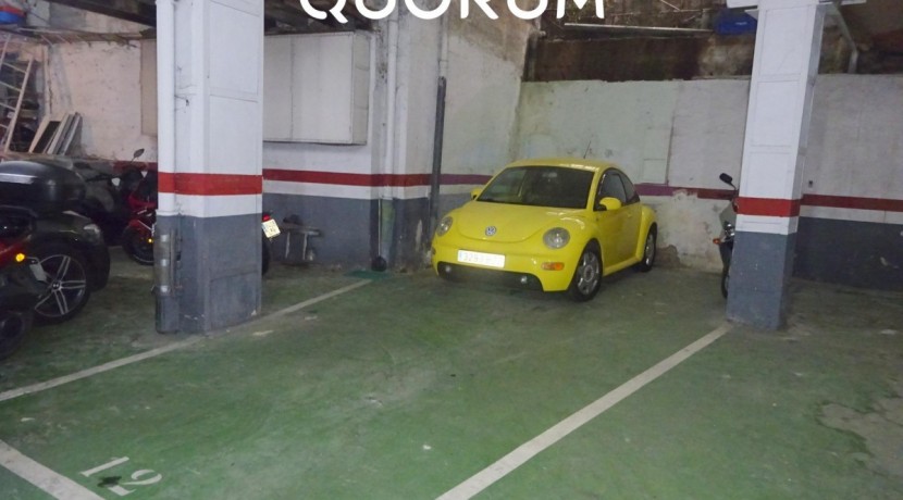 Garaje Para Coche Grande O Furgoneta En Santutxu