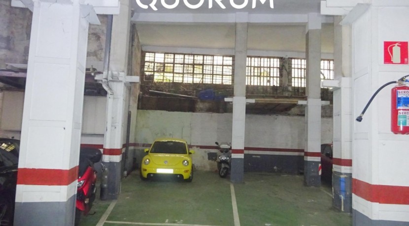 Garaje Para Coche Grande O Furgoneta En Santutxu