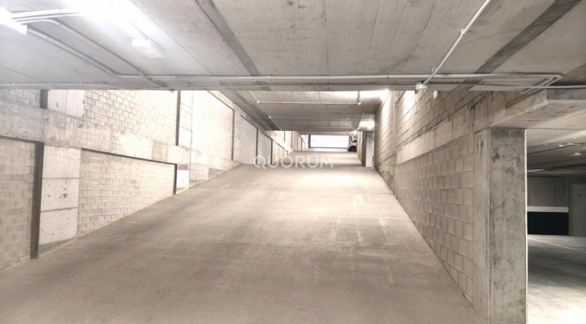 GARAJE Y TRASTERO EN EDIFICIO DE OBRA DE NUEVA