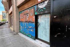 Local Buen estado En Zona de Basozelai