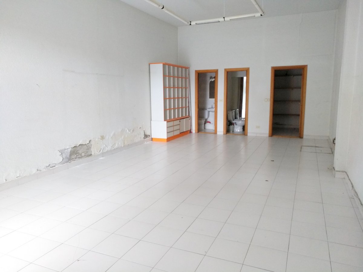 Local Comercial En Buen Estado