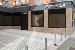 Local Comercial Totalmente Reformado De 200m2 Preparado Como Cafetería Y Restaurante  En Usansolo