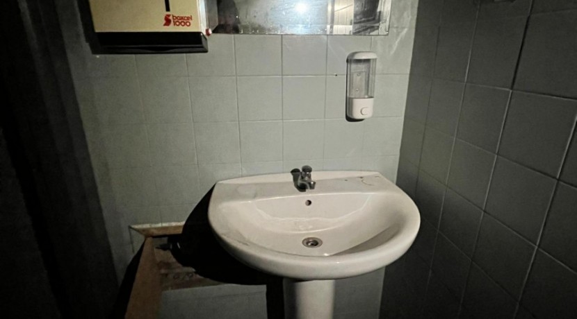 Local Diáfano Con Baños En Zona Ayuntamiento-Basozelai