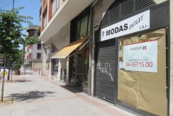 Local En Pleno Centro Con Escaparate