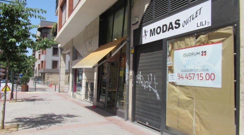 Local En Pleno Centro Con Escaparate