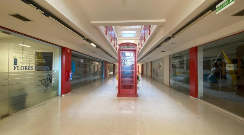 Locales Comerciales y Plazas de Garaje en Multicentro Tucán
