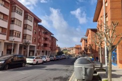 Lonja Con Posibilidad De Conversión a Vivienda En Calle Jata