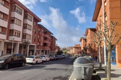 Lonja Con Posibilidad De Conversión a Vivienda En Calle Jata