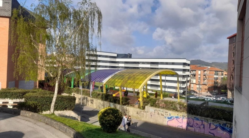 Lonja Con Posibilidad De Conversión a Vivienda En Calle Jata