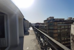 Oficina En Perfecto Estado En Edificio Carlton