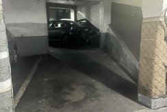 Parcela de Garaje Amplia En Zona Ariz