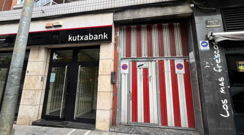Parcela de Garaje Amplia En Zona Ayuntamiento.