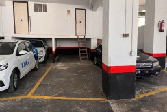 Parcela de Garaje Doble Con Trastero En Zona Burros