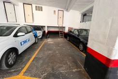 Parcela de Garaje Doble Con Trastero En Zona Burros