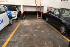 Parcela de Garaje Doble Con Trastero En Zona Burros