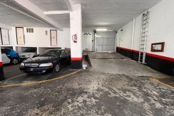 Parcela de Garaje Doble Con Trastero En Zona Burros