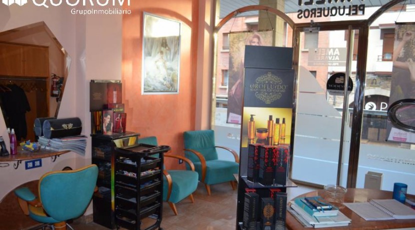 Peluqueria Totalmente Acondicionada En Pleno Centro De Galdakao