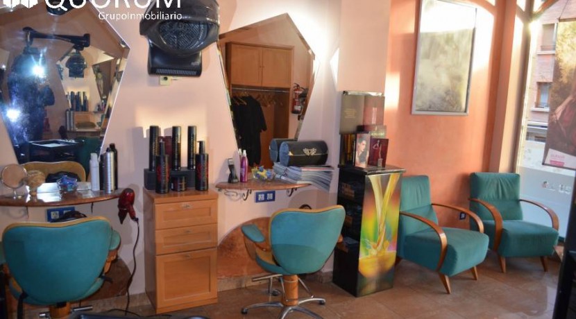 Peluqueria Totalmente Acondicionada En Pleno Centro De Galdakao