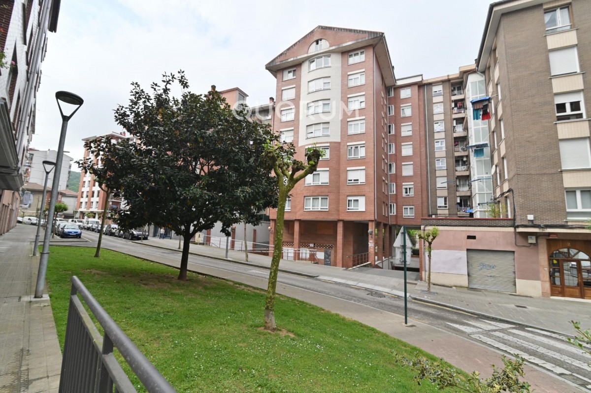 Pisazo Céntrico Para Entrar A Vivir Con Ascensor a Cota 0 Con Garaje, Trastero Y Camarote