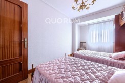 Piso CON VISTAS DESPEJADAS De 3 Dormitorios Con Balcón y Ascensor Cota 0 En Zona Pozokoetxe