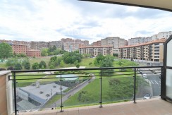 Piso De 2 Habitaciones Y 2 Baños Con Trastero En Santutxu