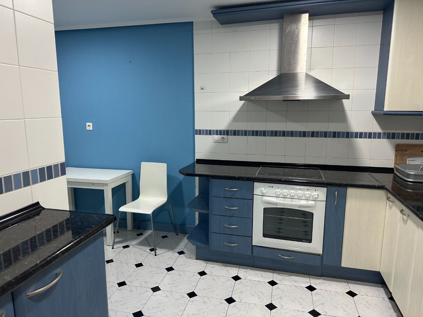 Piso de 2 habitaciones y terraza en Usansolo