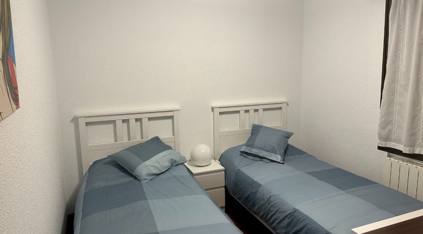 Piso de 2 habitaciones y terraza en Usansolo