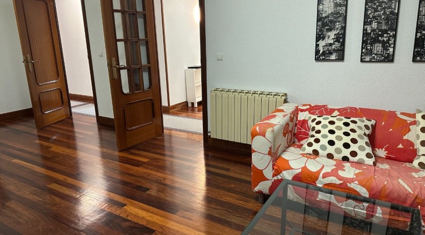 Piso de 2 habitaciones y terraza en Usansolo