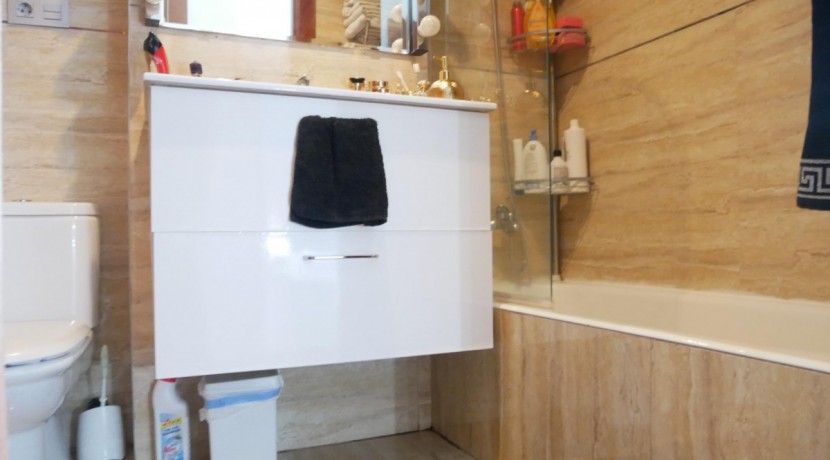 Piso De 3 Dorm y 2 Baños Con Amplia Terraza y Jardín y Trastero Incluido en Lemoa