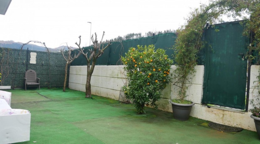 Piso De 3 Dorm y 2 Baños Con Amplia Terraza y Jardín y Trastero Incluido en Lemoa